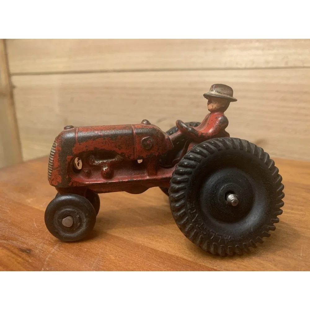 Vintage Cast Iron‎ Tractor